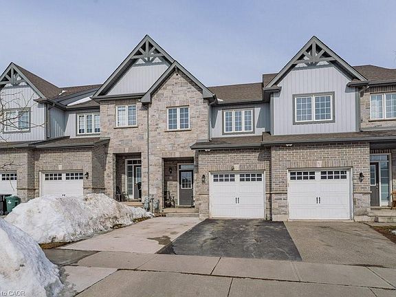 2nd image of 8 Renfrew St
