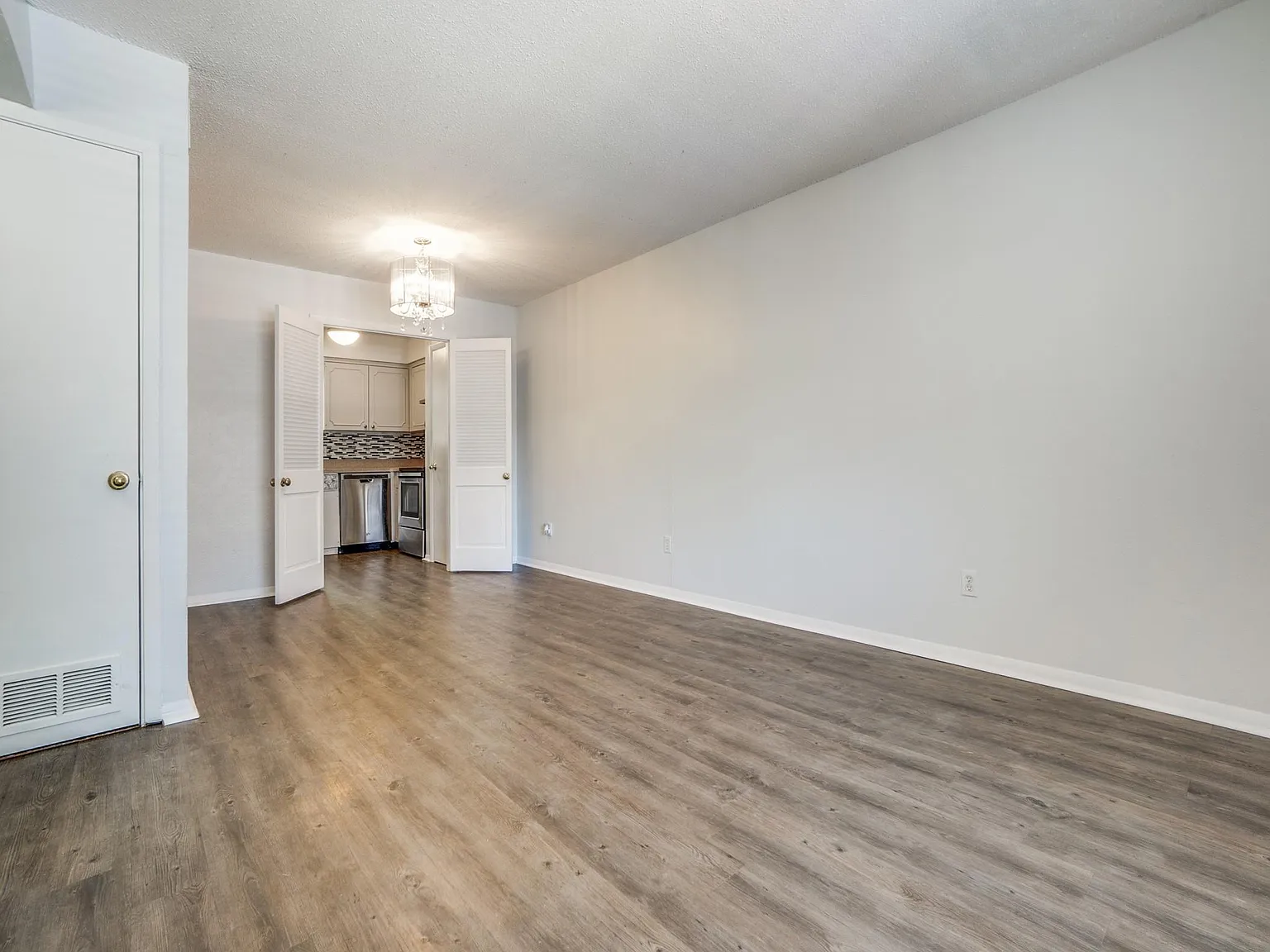4311 Bowser Ave — Photo 2