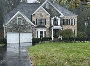 32 Hunting Ct, Edgewater, MD 21037