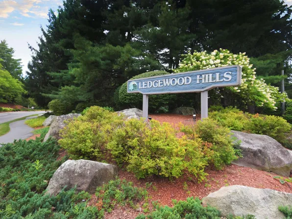 42 Dogwood Drive, Nashua, NH 03062