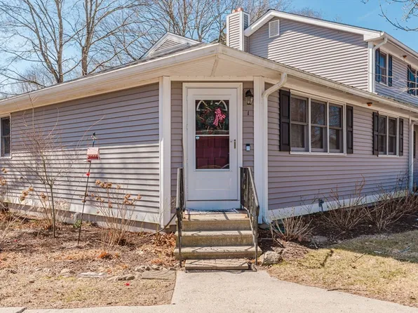 447 Stafford Rd APT B1, Tiverton, RI 02878