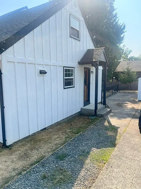 4 bed, 2928 sqft, $3,000 — Photo 1