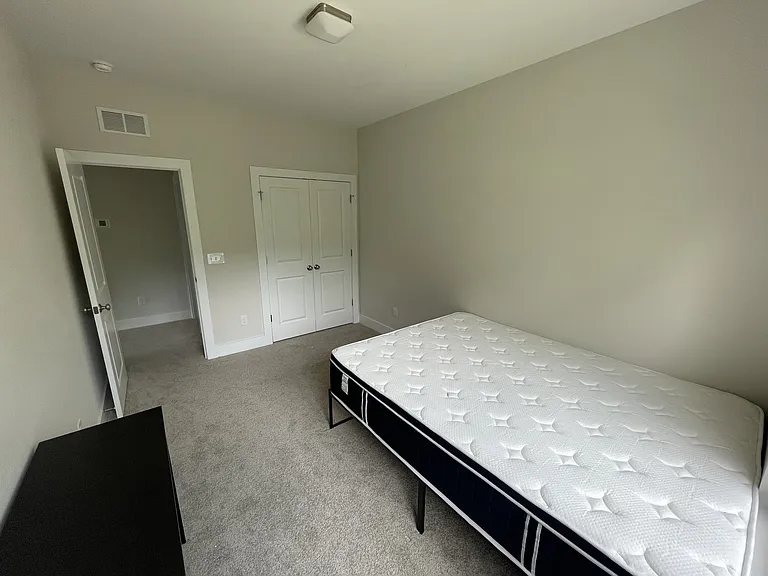 106 N Benjamine St — Photo 26
