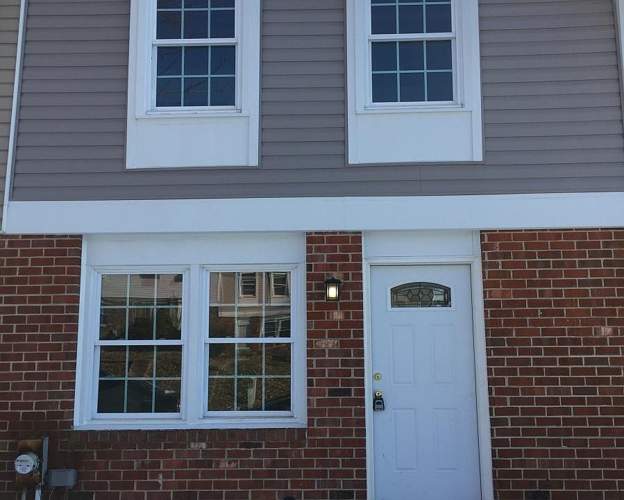 1st image of 133 E Village Rd