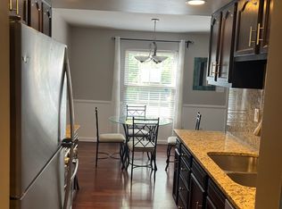 2570 Shore Line Ln, Columbus, OH 43221