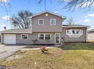 1127 Greentree Rd, Newark, DE 19713