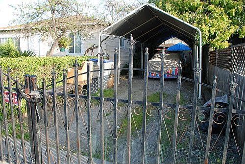 2nd image of 2216 Lausett Ave