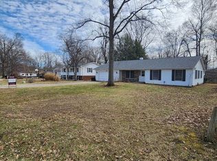 119 E Southglen Dr, Terre Haute, IN 47802