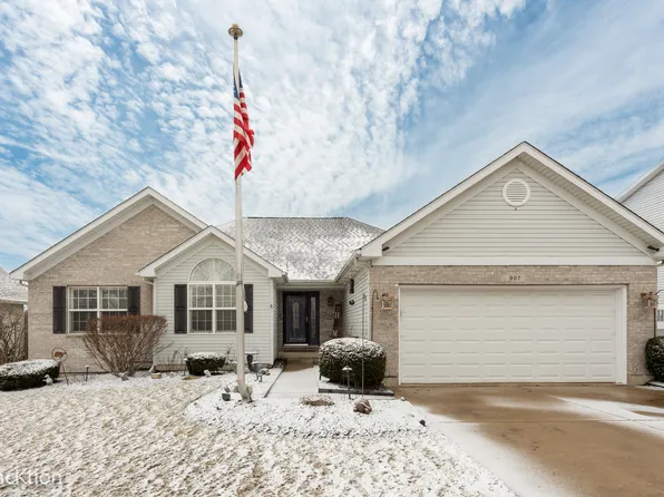 907 E Broadway Ave, Winthrop Harbor, IL 60096