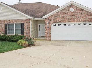 557 Park Place Ct, Forsyth, IL 62535