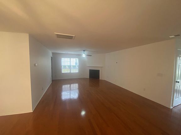 5th image of 9 Thorton Ct