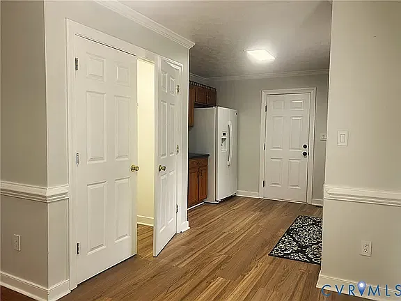 3 bed, 1824 sqft, $2,450 — Photo 3