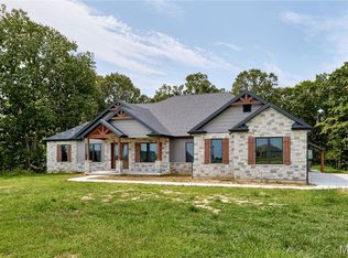 170 Blue Sky Dr, Defiance, MO 63341