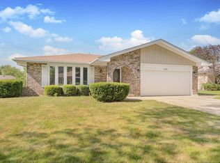 2980 Beller Dr, Darien, IL