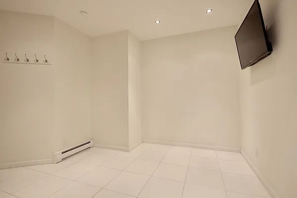 Rented by Keller Williams NYC | media 25