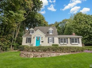 25 Wanamaker Ave, Mahwah, NJ 07430