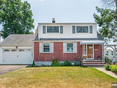 36 Weller Ter, Saddle Brook, NJ, 07663