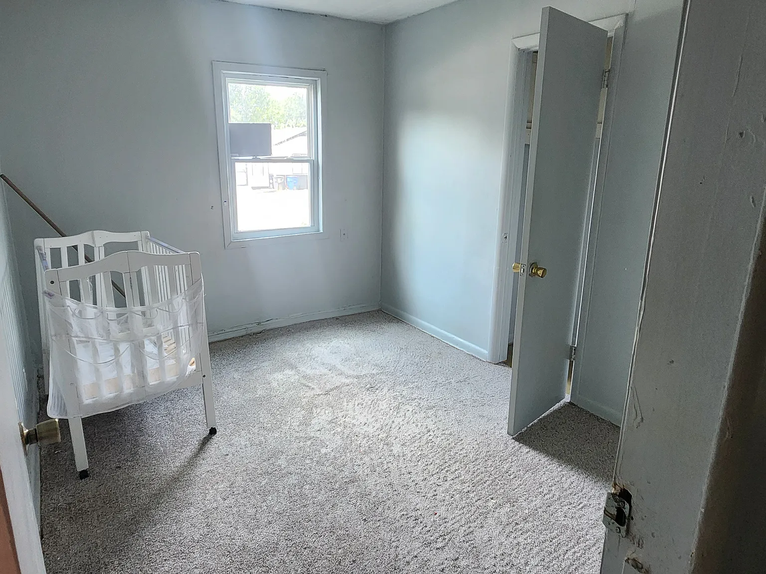 3 bed, 864 sqft, $995 — Photo 1