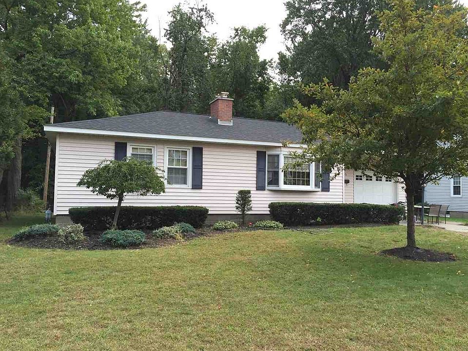 1st image of 55 Parkwood Dr