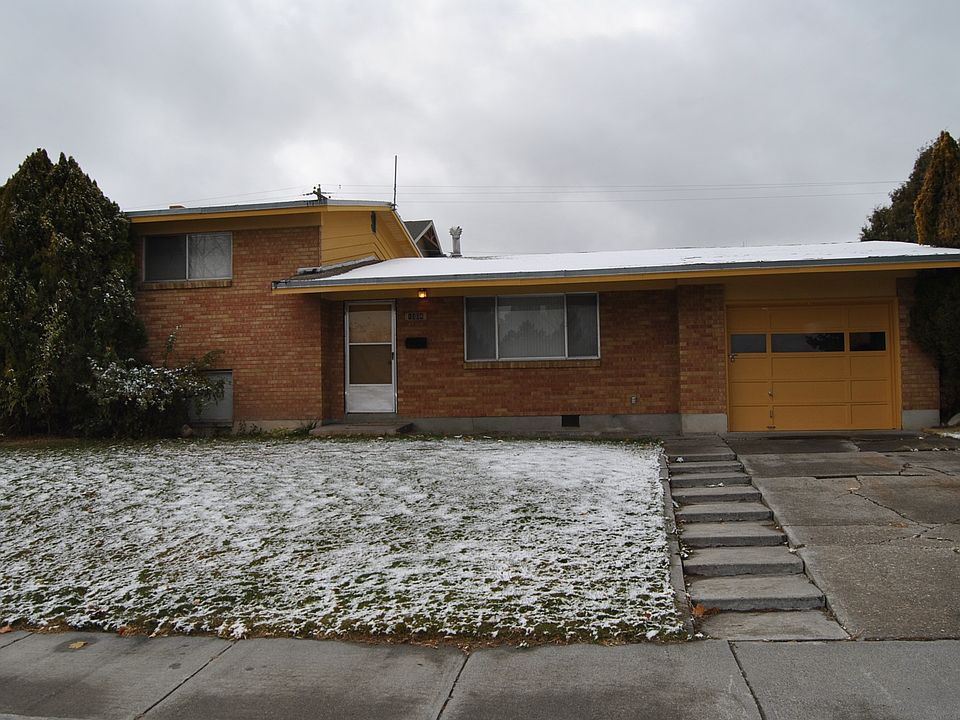 1st image of 1304 Riviera Dr