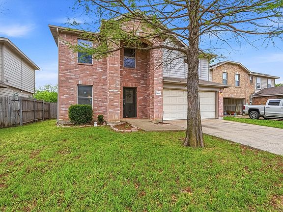 3rd image of 3009 Dusty Oak Dr