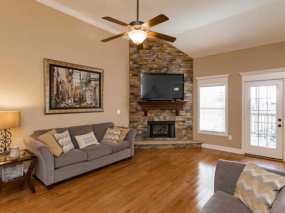 3rd image of 5335 Stonewood Dr