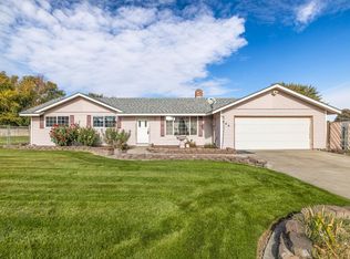 904 W 49th Ave, Kennewick, WA 99337