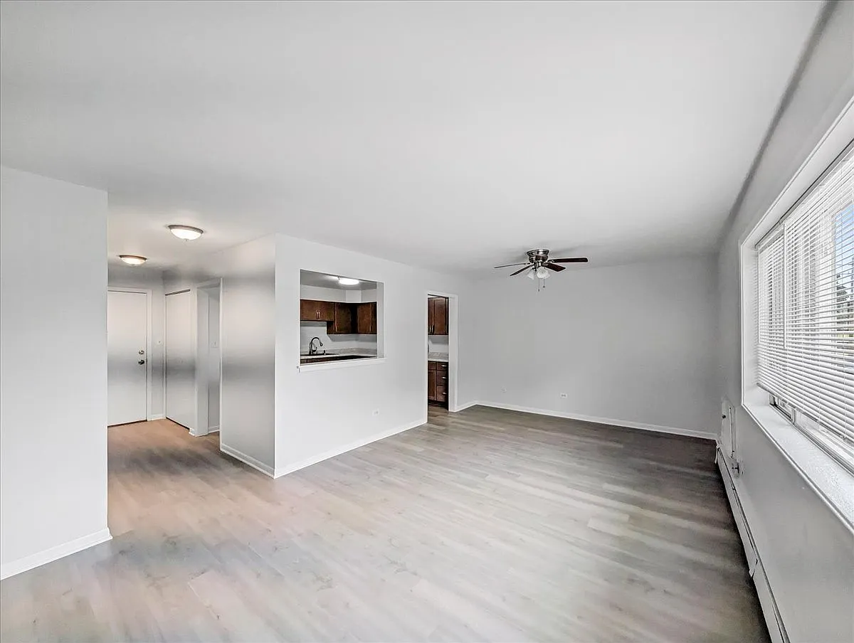 2 bed, 1.5 bath, $1,475 — Photo 3
