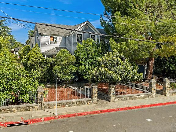 3rd image of 1046 Pope Street