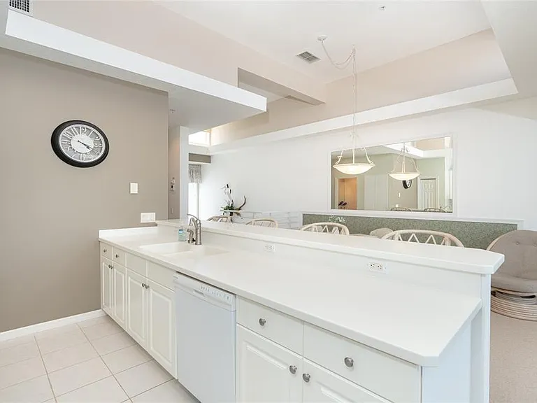 8280 Harborside Cir — Photo 8