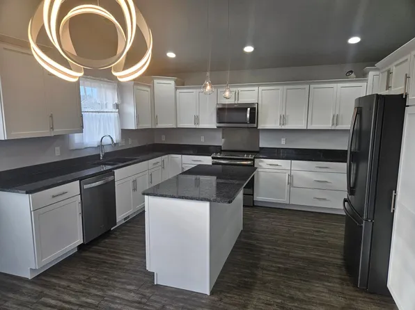 W6725 Design Dr, Greenville, WI 54942