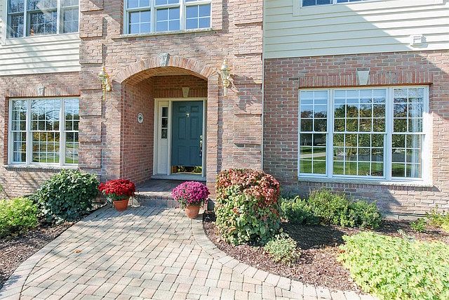 2nd image of 25274 N Cayuga Trl