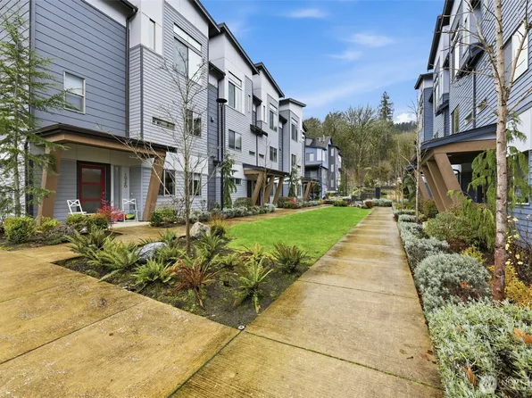 1930 NW Riva Lane, Issaquah, WA 98027