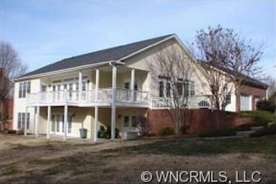 2nd image of 123 Larchmont Dr