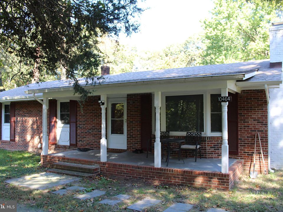 1st image of 10464 Edgewood Dr