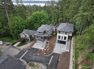 1343 211th Ave NE, Sammamish, WA