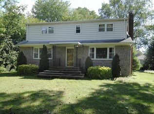 510 Farview Ave, Paramus, NJ 07652