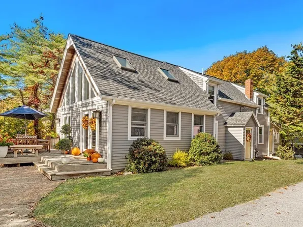 52A Canterbury St, Hingham, MA 02043