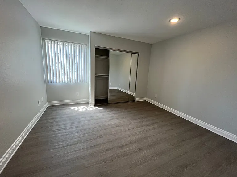 14056 Valleyheart Dr. — Photo 34