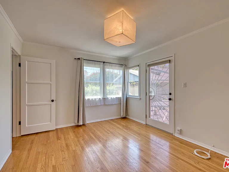 9011 Krueger St — Photo 11