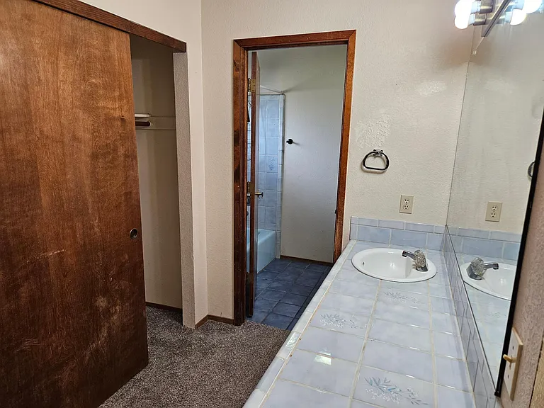 20351 Greenview Dr — Photo 16