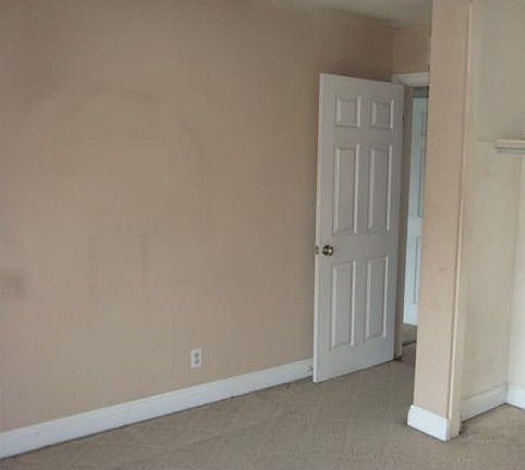 2nd image of 998 S Quincy Cir