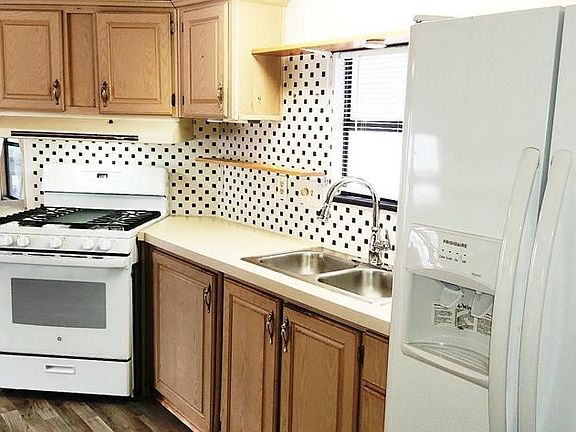 2nd image of 78 NE 542nd St