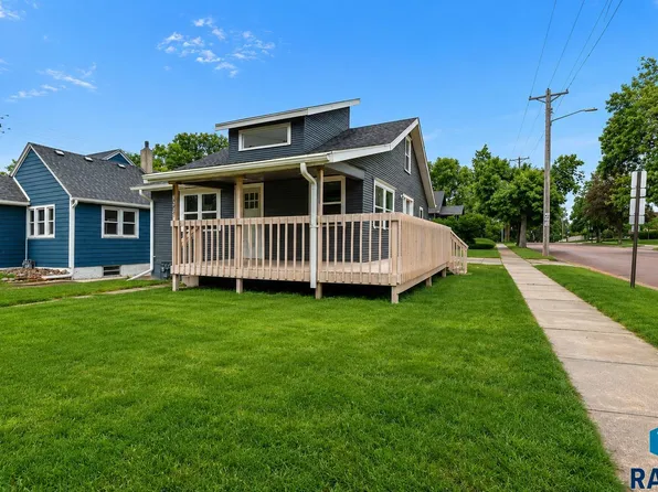 823 W 22nd St, Sioux Falls, SD 57105
