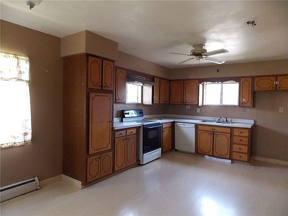 5th image of 740 1/2 Donnan Ave