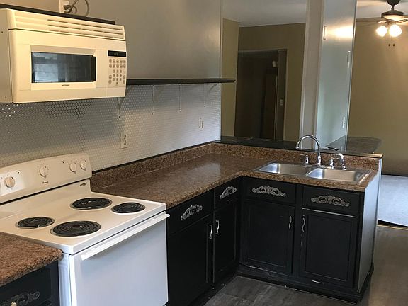 2nd image of 33 N West St #4