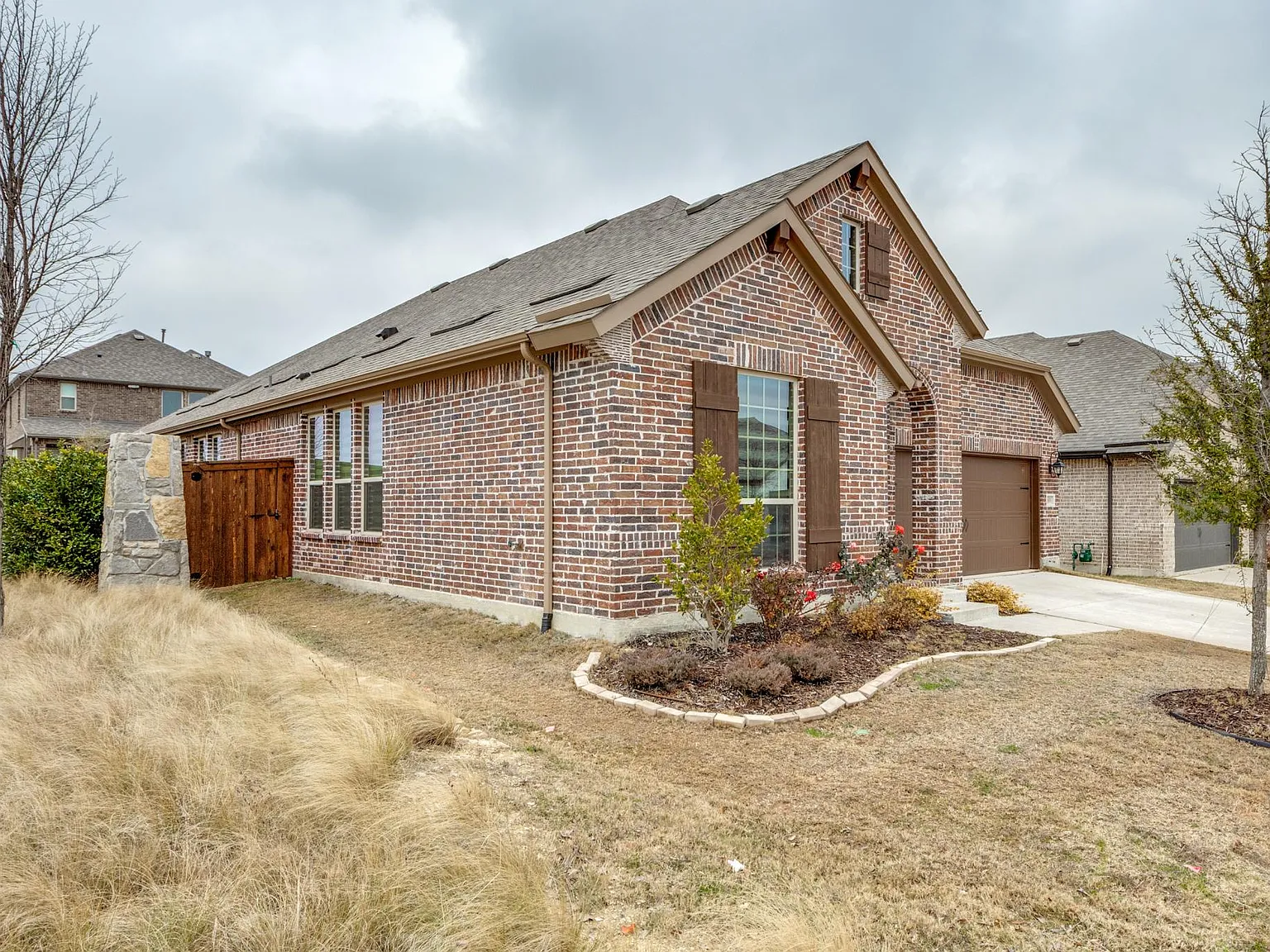 1600 Bird Cherry Ln — Photo 2