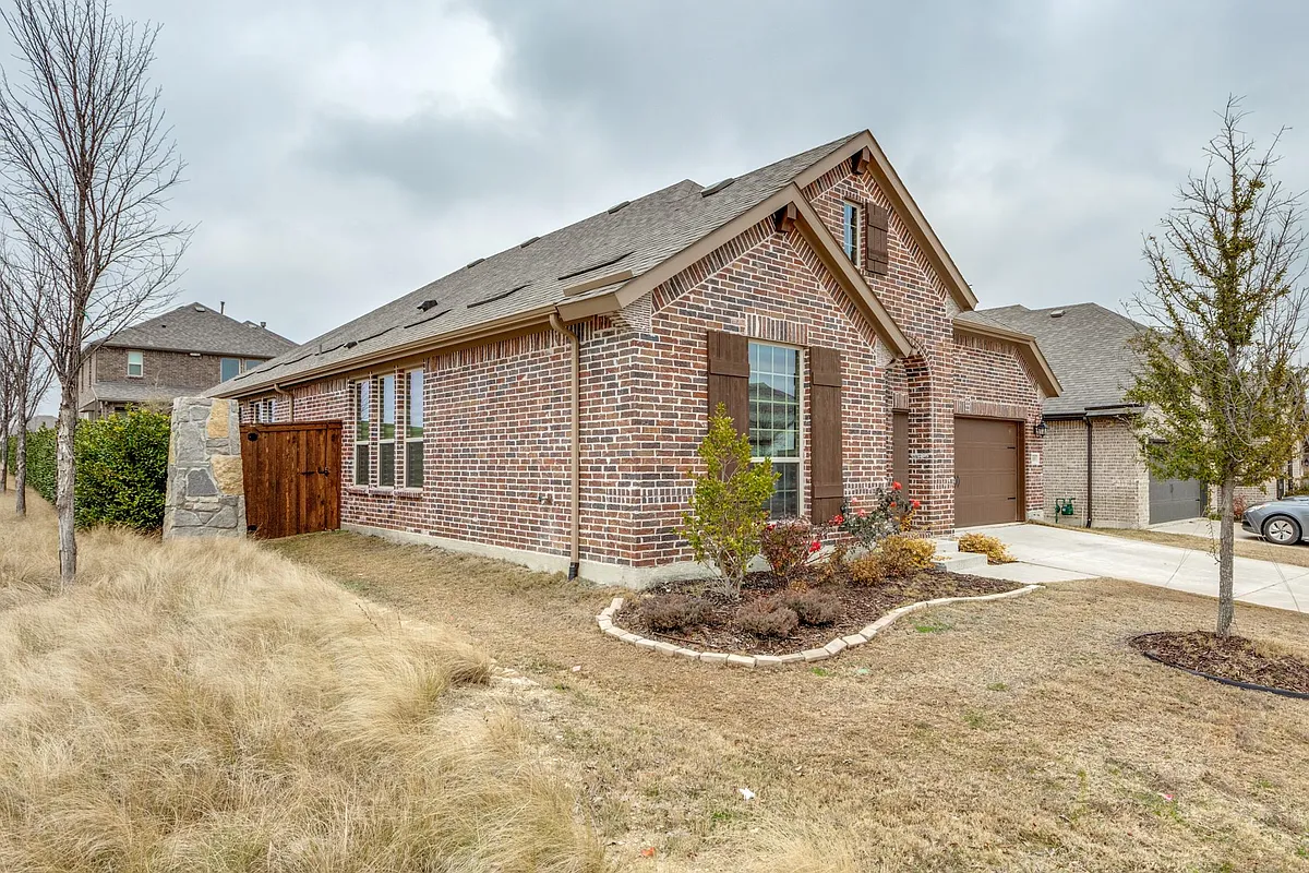 Building Photo - 1600 Bird Cherry Ln