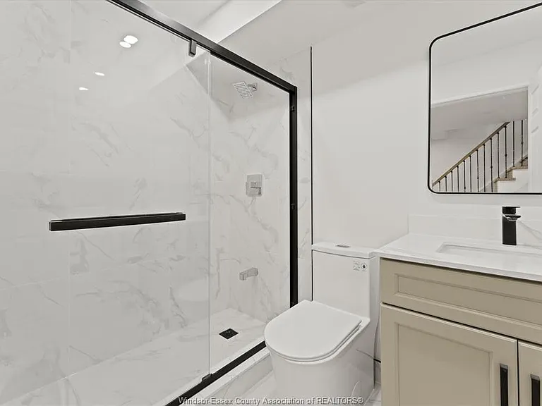 702 Pierre Ave #7 — Photo 7