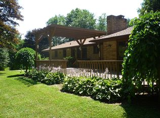 950 Cranberry St, Newland, NC 28657